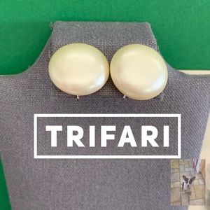 Trifari Crown ivory colored button clip earrings